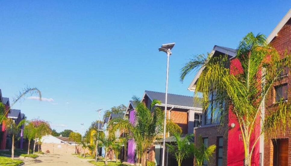 清洗太陽能路燈你知道嗎？