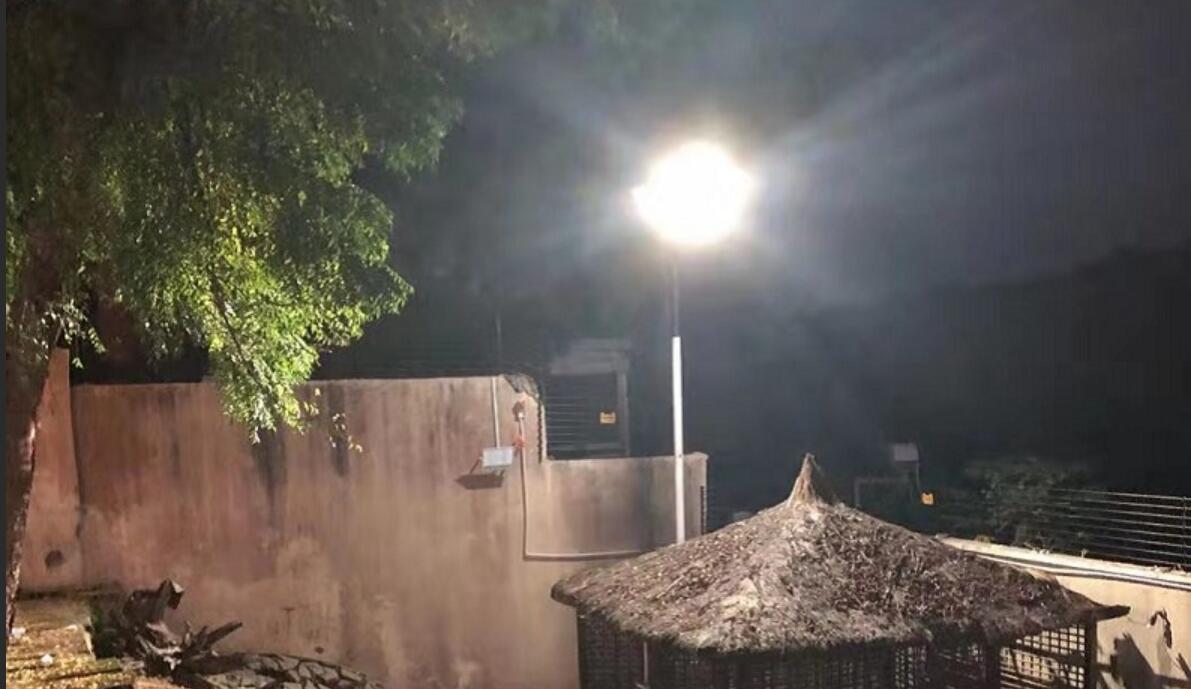 LED路燈實現(xiàn)智能控光