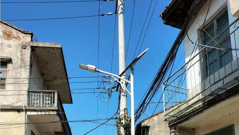 太陽(yáng)能路燈燈桿的厚度怎么樣選擇？